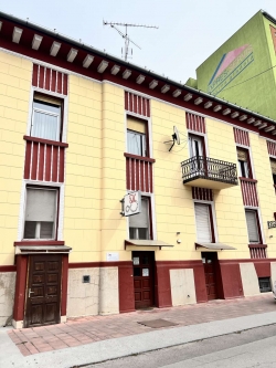 POSLOVNI PROSTOR + 5 STANOVA - ODLIČNA INVESTICIJA