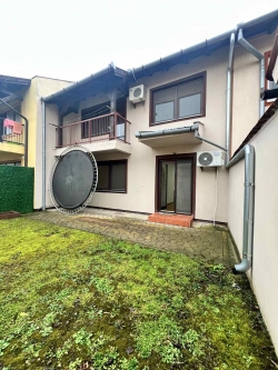 5S KUĆA U KERTVAROŠU